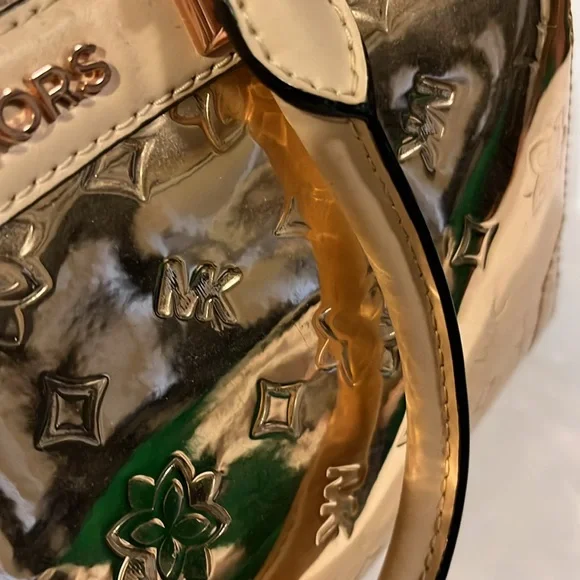 100% Authentic Michael Kors Rose Gold Color Handba - Picture 6 of 14